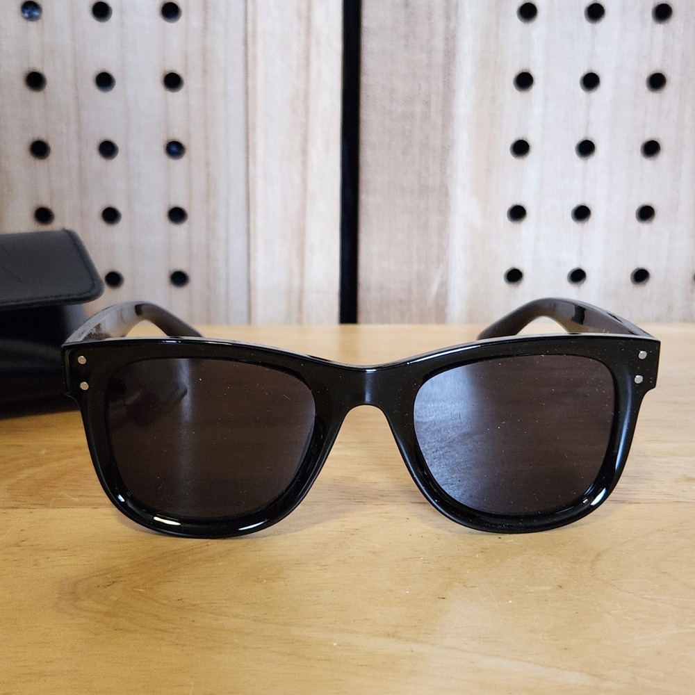 Wrimen‎ Lightweight Polarized Sunglasses Black Cases Tool Cloth NWOT Unisex
